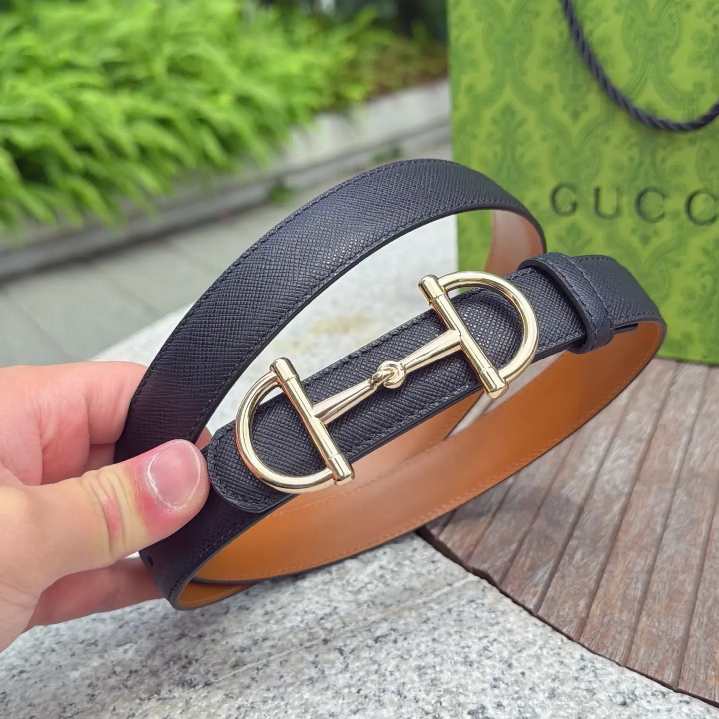 Gucci 双G扣牛皮双面腰带 商务休闲款