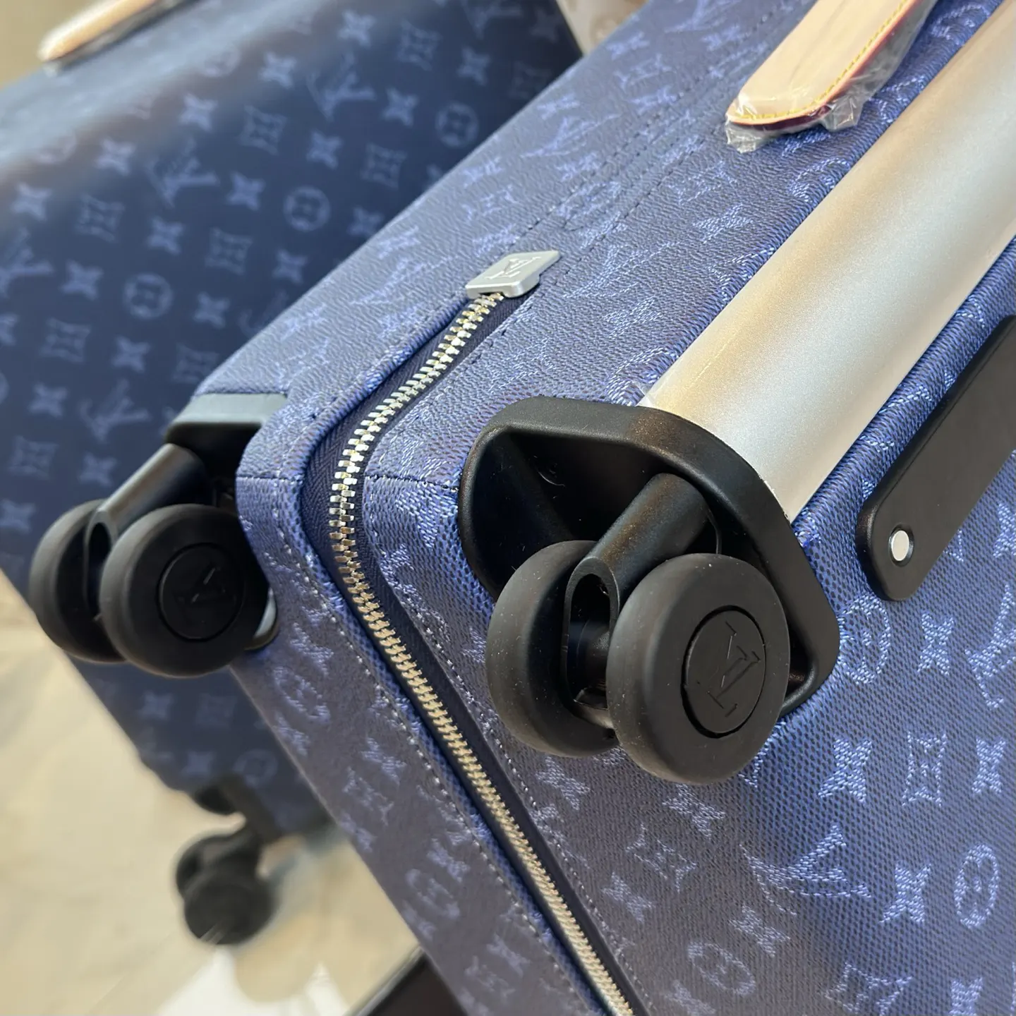 LV 老花 藍色 帆布 行李箱 旅行拉杆款 輕便出行款