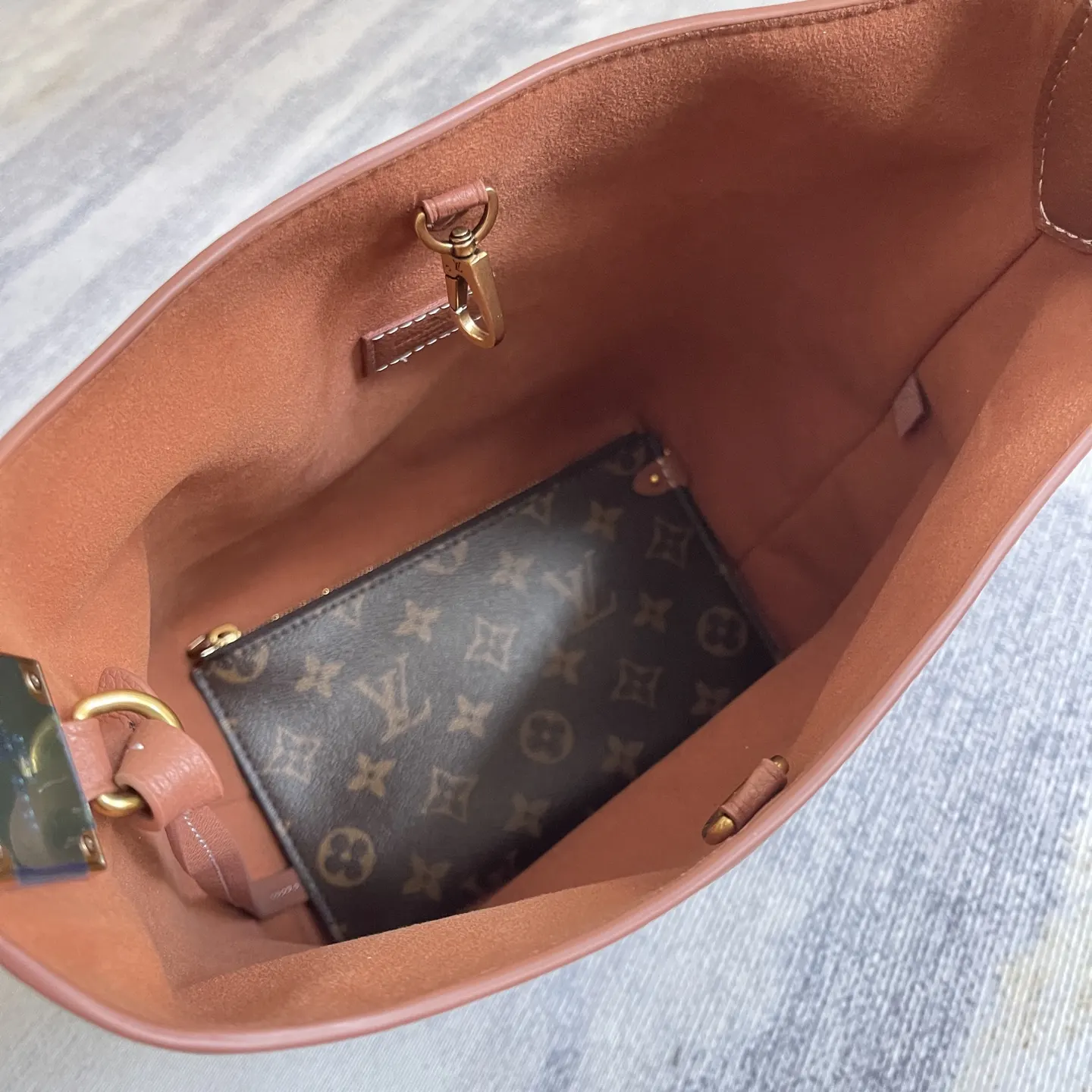 Gray Hobo Shoulder Bag Vintage Leather Image 9 Gray Hobo Shoulder Bag Vintage Leather Image 9