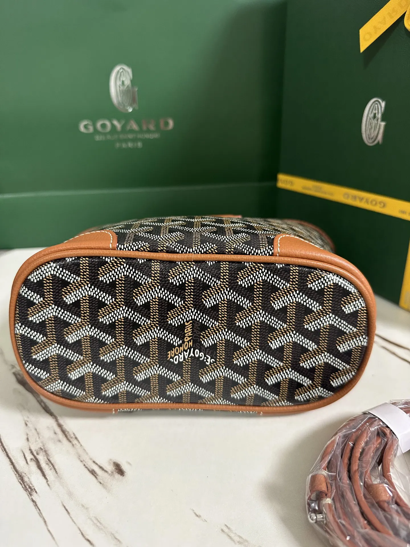 Goyard 棕色 小牛皮 單肩包 日常單肩背款