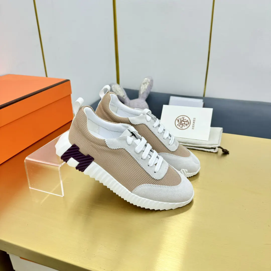 Hermès 官网同步更新 羊皮 运动鞋 舒适