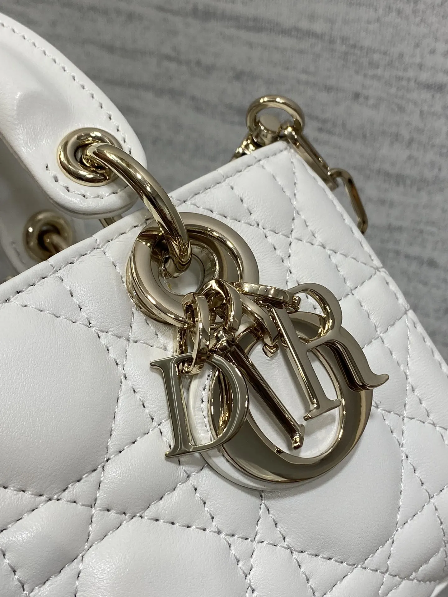 Dior 羊皮 进口 羊皮横款迷你戴妃包 Joy bag羊皮 鏈條包 精致鏈條款