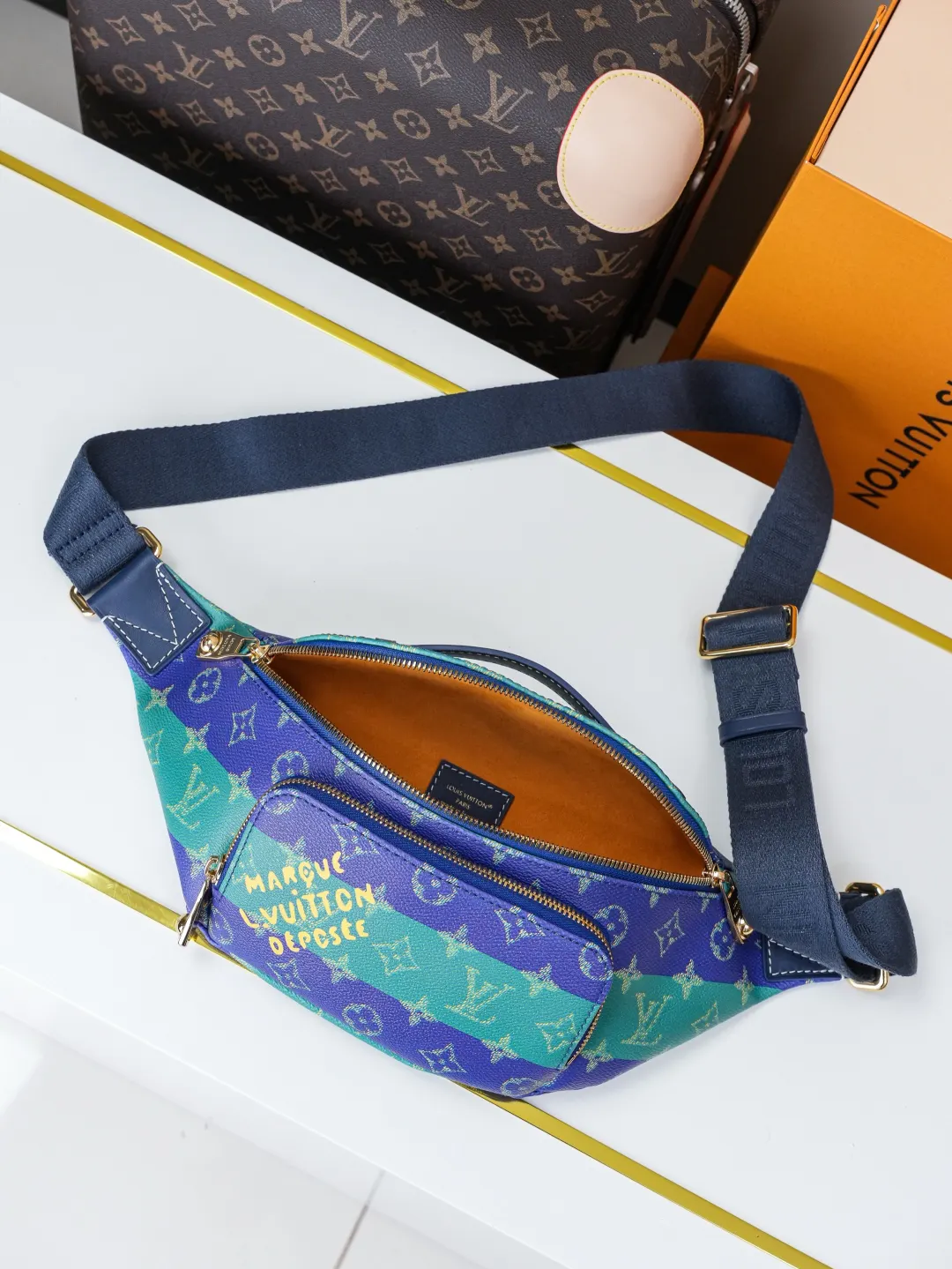 Louis Vuitton Belt Bag Casual Leather
