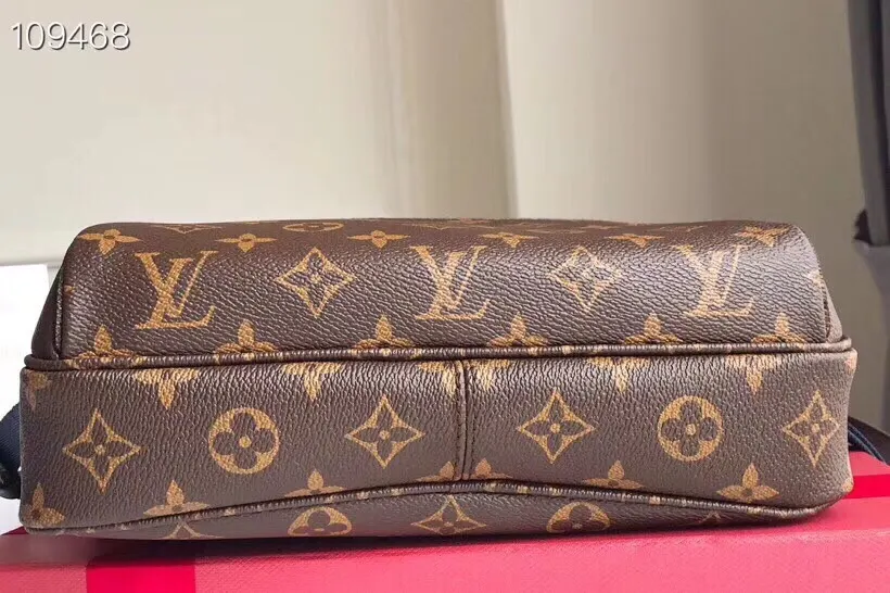 LV messenger bag Image 8 LV messenger bag Image 8