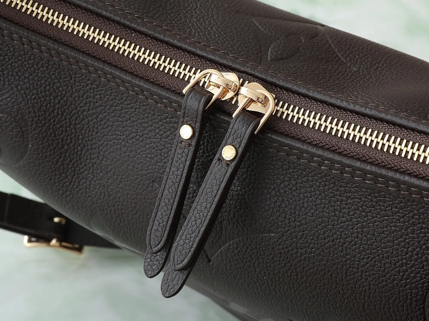 LV Loop 金色 斜挎包｜ORBUYBAG 岚奢包高端时尚精品