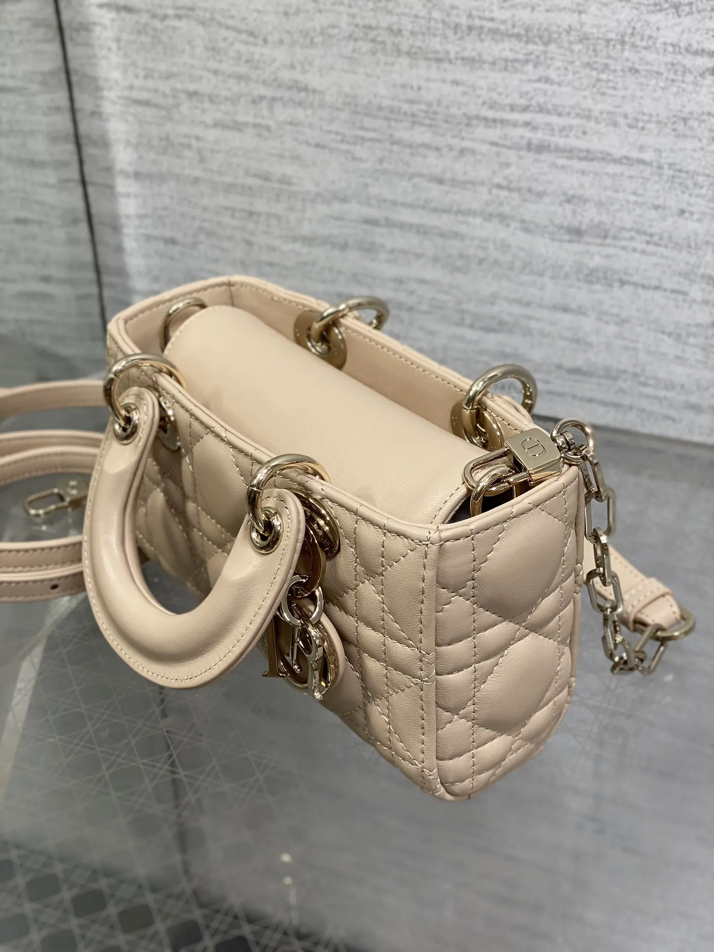 Dior 杏色 羊皮 进口 羊皮横款迷你戴妃包 杏色 Joy bag 鏈條包 精致鏈條款