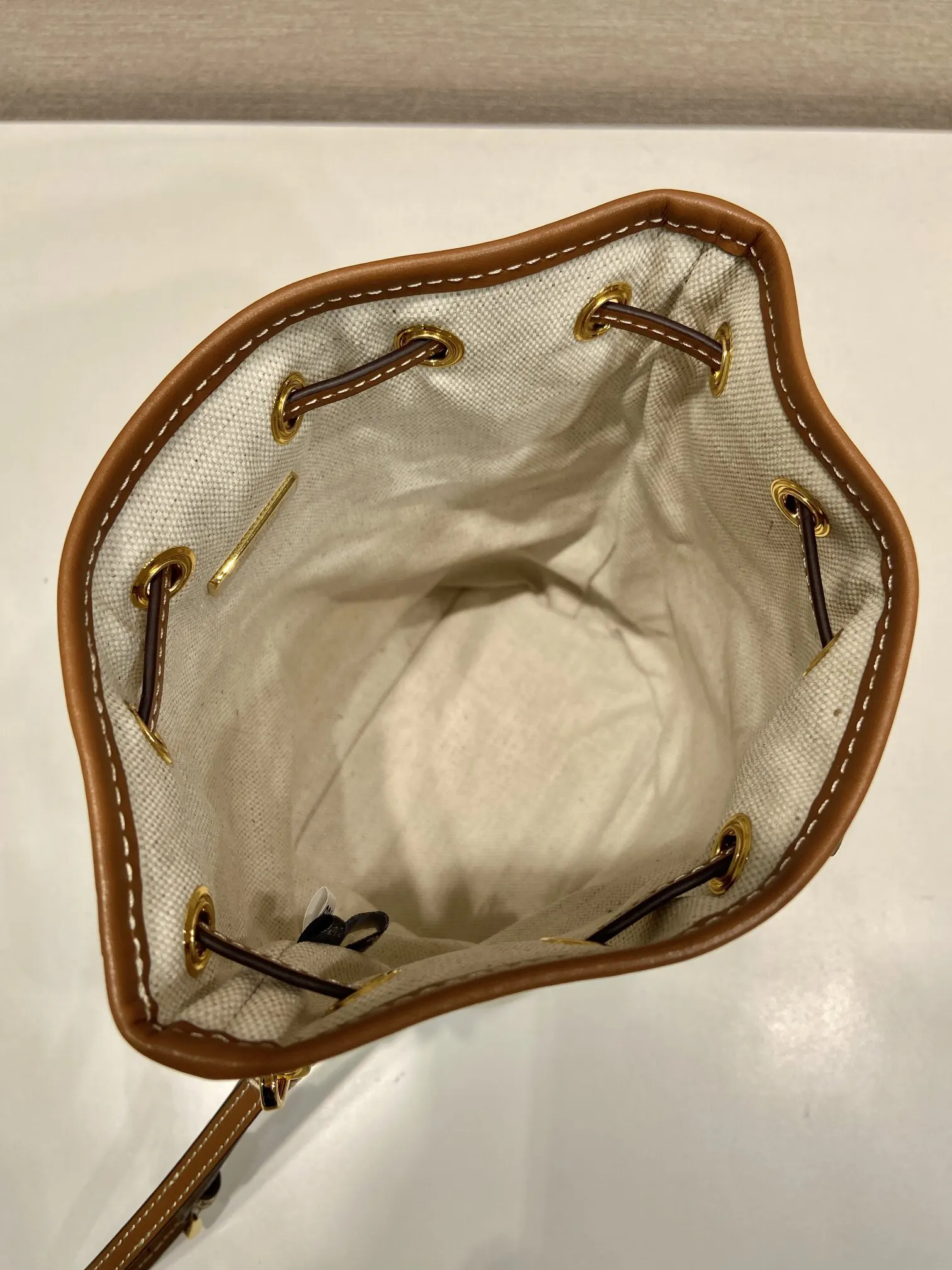 帆布 容量空间大 水桶包 休閒水桶款(數字8) 帆布 容量空间大 水桶包 休閒水桶款(數字8)