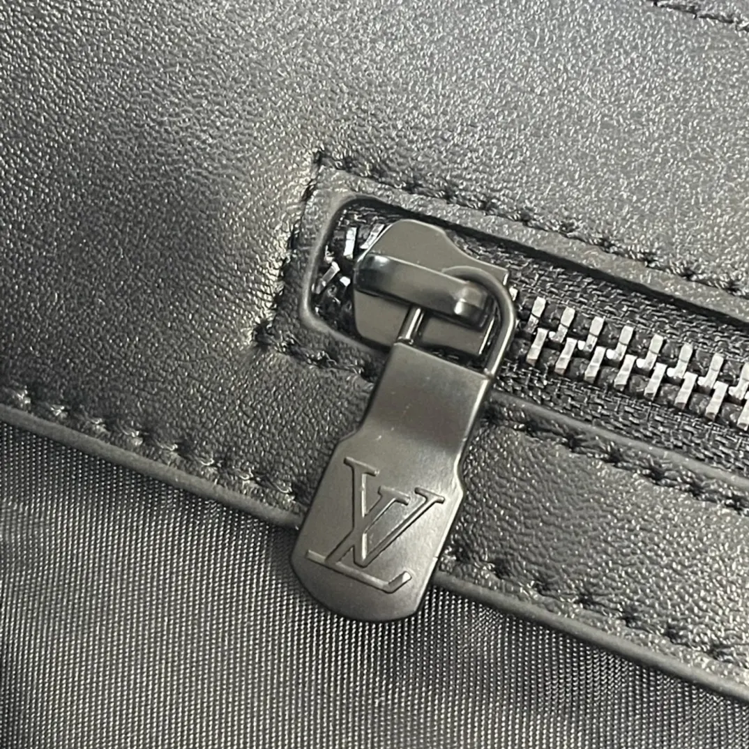 LV briefcase Image 7 LV briefcase Image 7