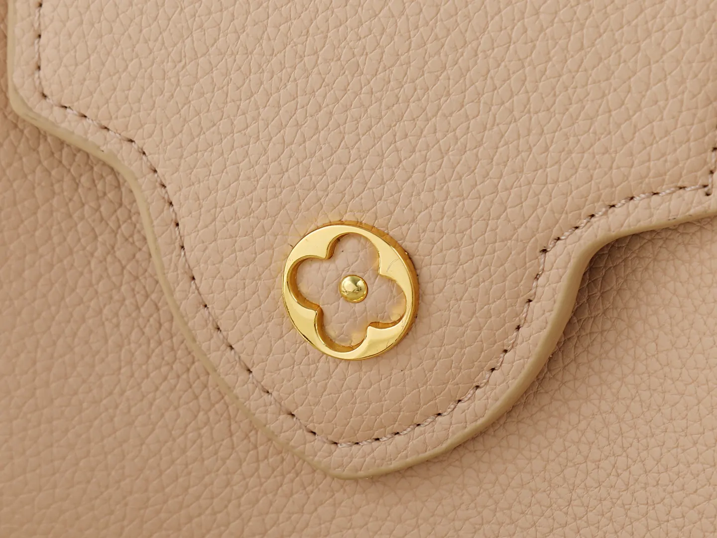 Louis Vuitton Chain Bag Leather Image 5 Louis Vuitton Chain Bag Leather Image 5