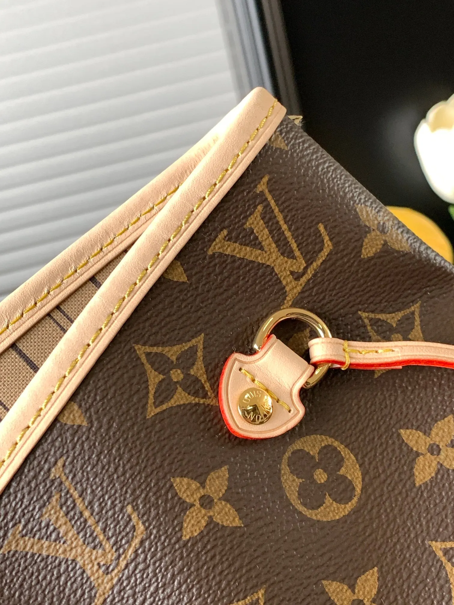 LV Neverfull 老花 金色 牛皮 手拿包 精致手拿款