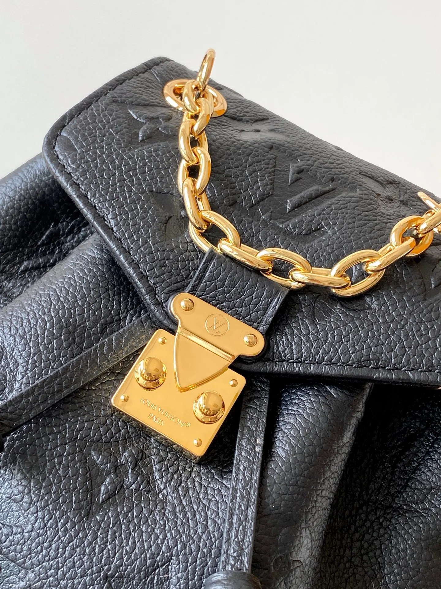Black White Chain Bag Leather
