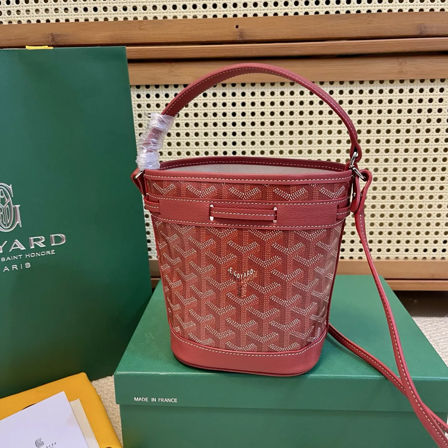 Goyard 皮革 轻盈小巧去始终保持标志性水桶百搭造型 水桶包 休閒水桶款