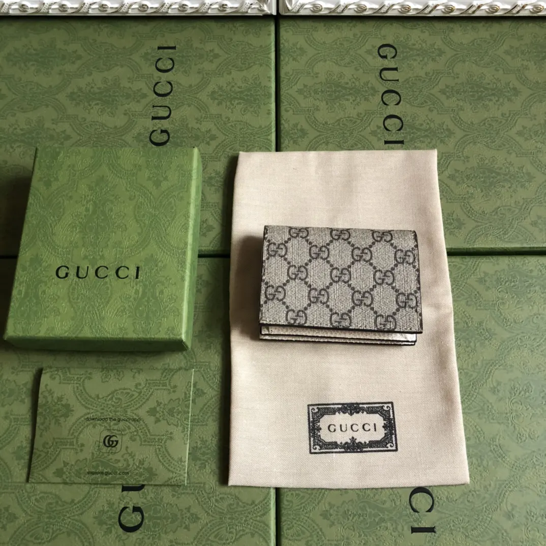 Gucci Marmont Quilted Leather Chain Bag Shoulder and Crossbody Wear Image 9 Gucci Marmont Quilted Leather Chain Bag Shoulder and Crossbody Wear Image 9
