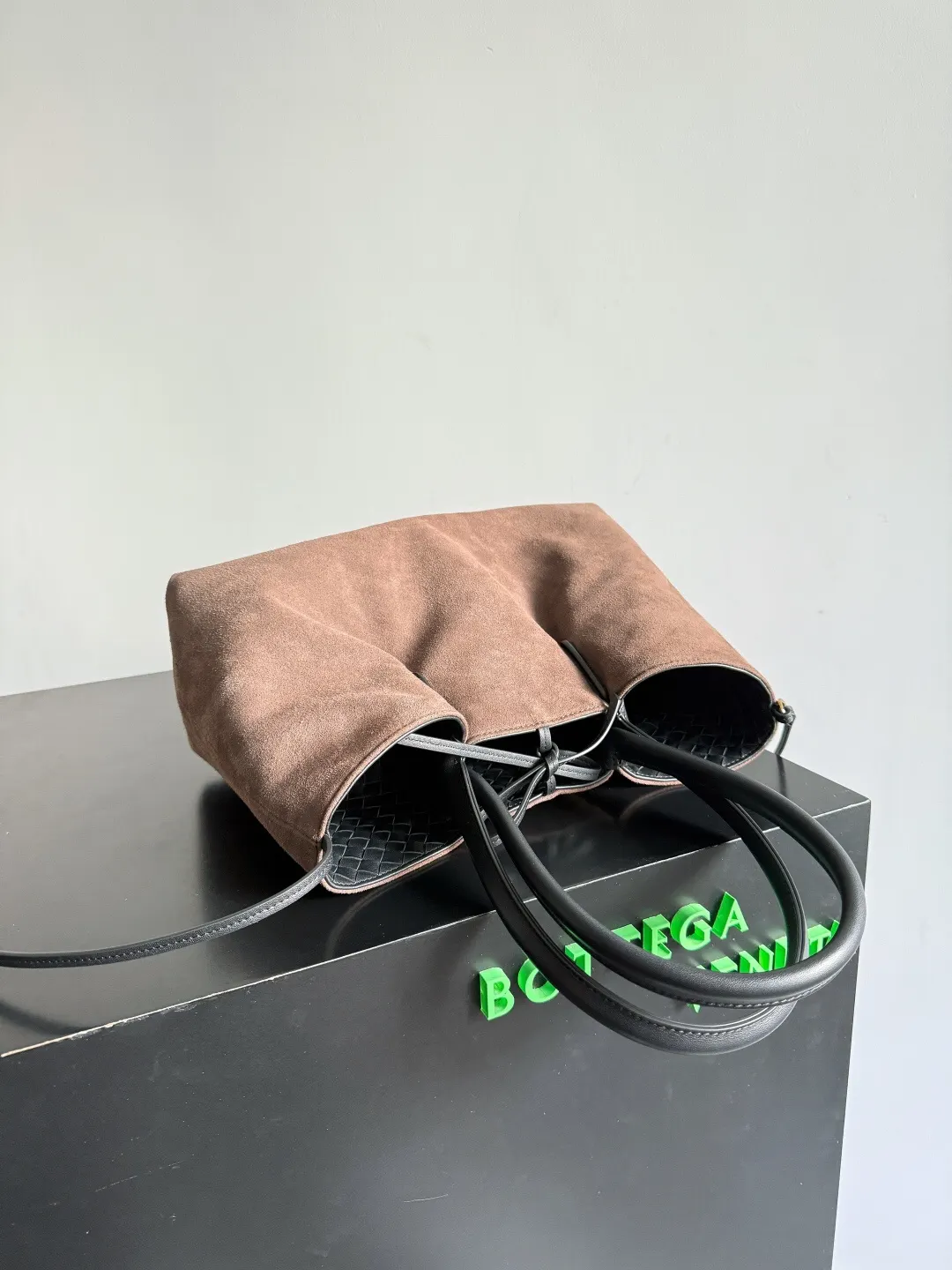 Bottega Veneta 托特包 大容量托特款(數字9) Bottega Veneta 托特包 大容量托特款(數字9)