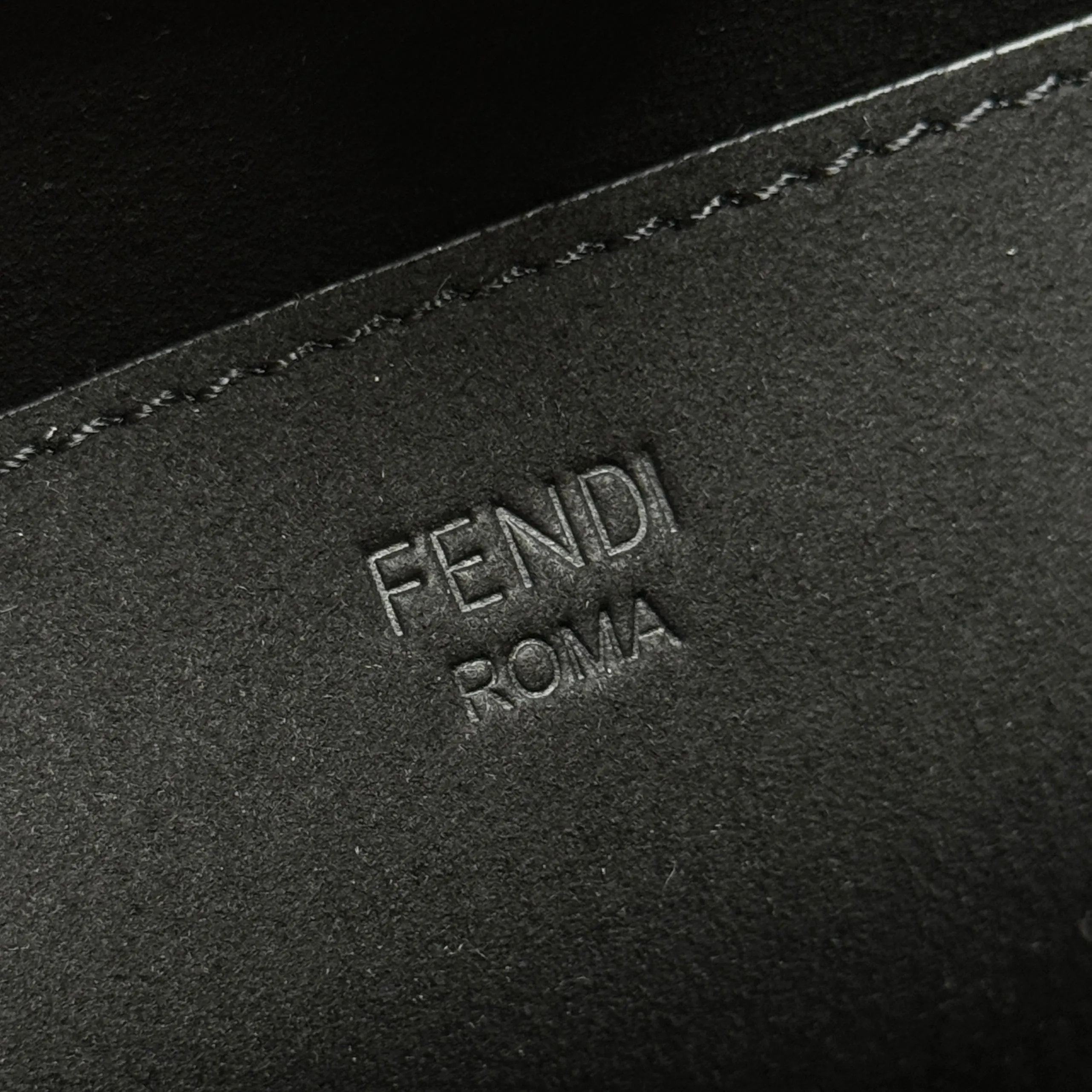 Fendi 黑色 金色 皮革 手拿包 精致手拿款
