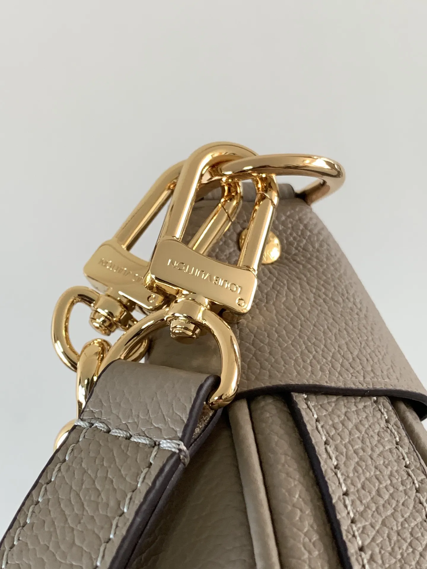 Black Hobo Shoulder Bag Vintage Leather Image 9 Black Hobo Shoulder Bag Vintage Leather Image 9