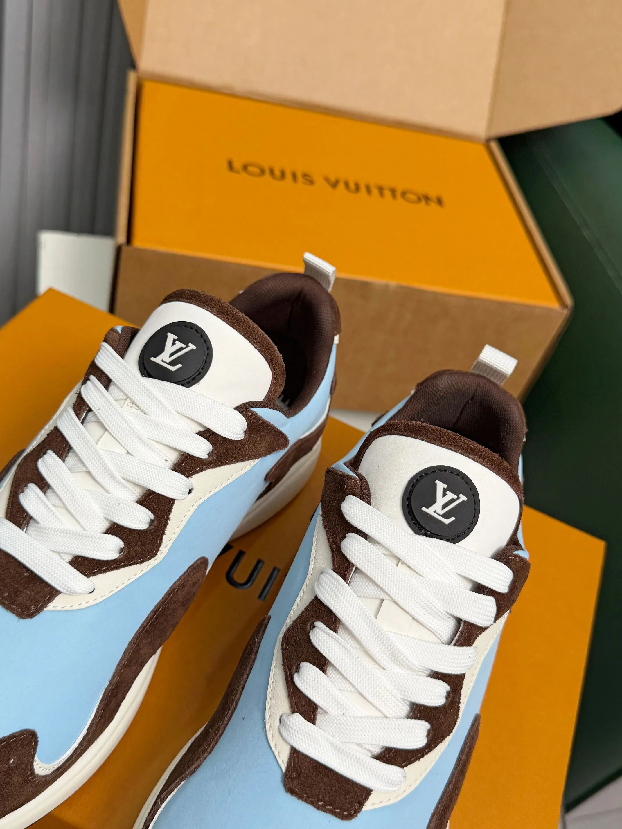 Louis Vuitton 运动鞋