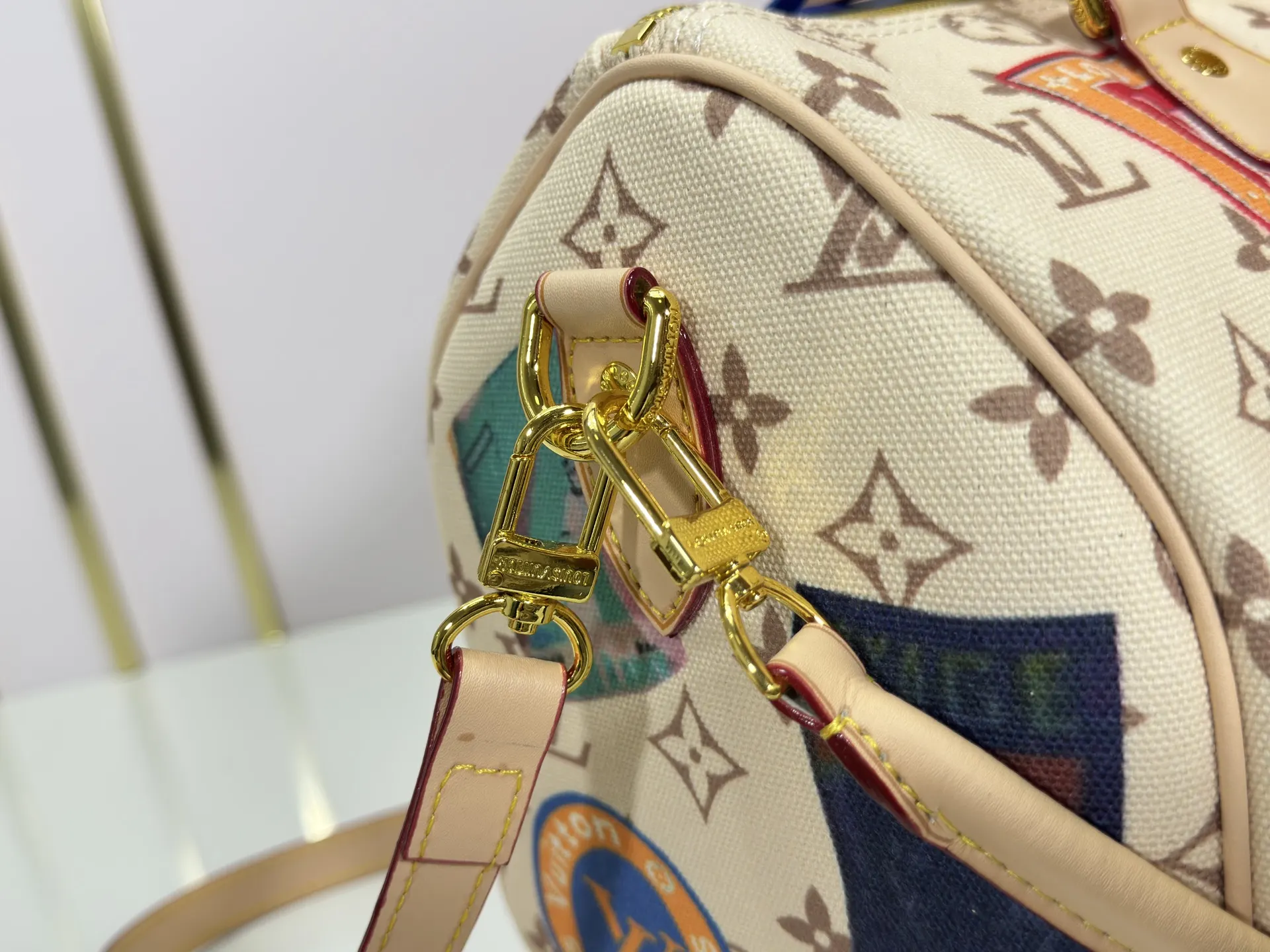 LV 牛皮 长款手柄便于肩背 成就又一旅行佳伴 收纳包 旅行收纳款