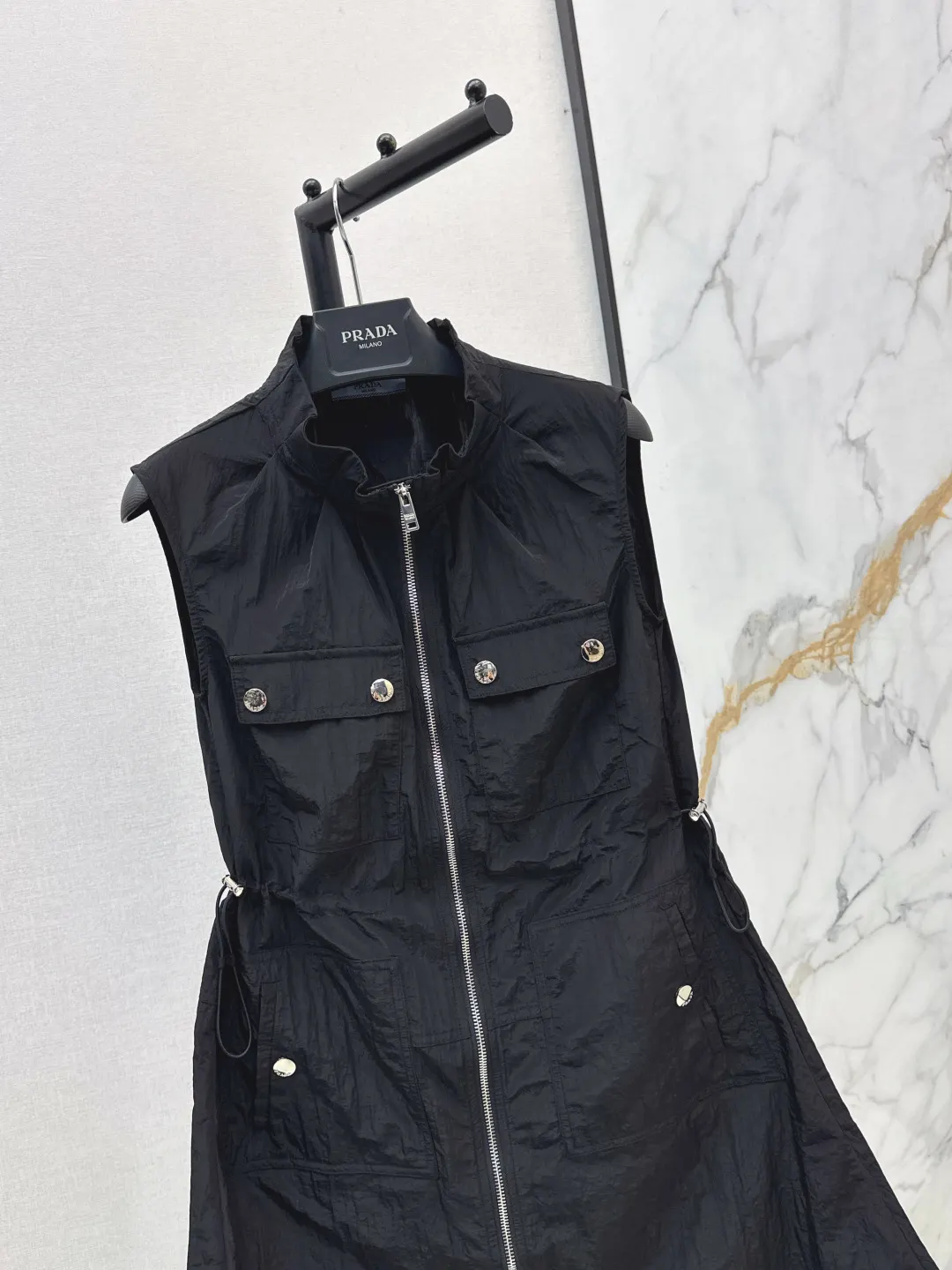 PRADA 连衣裙 修身气质款