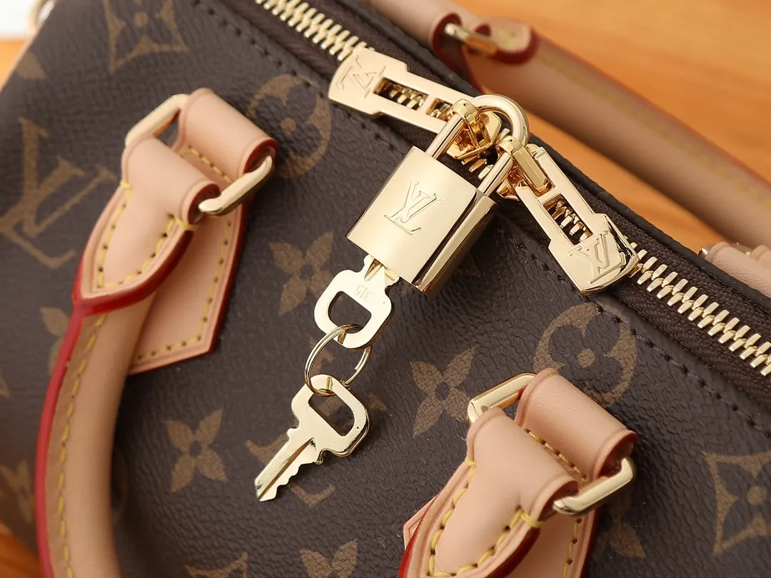 LV Speedy 旅行袋 大容量出行款(數字4) LV Speedy 旅行袋 大容量出行款(數字4)