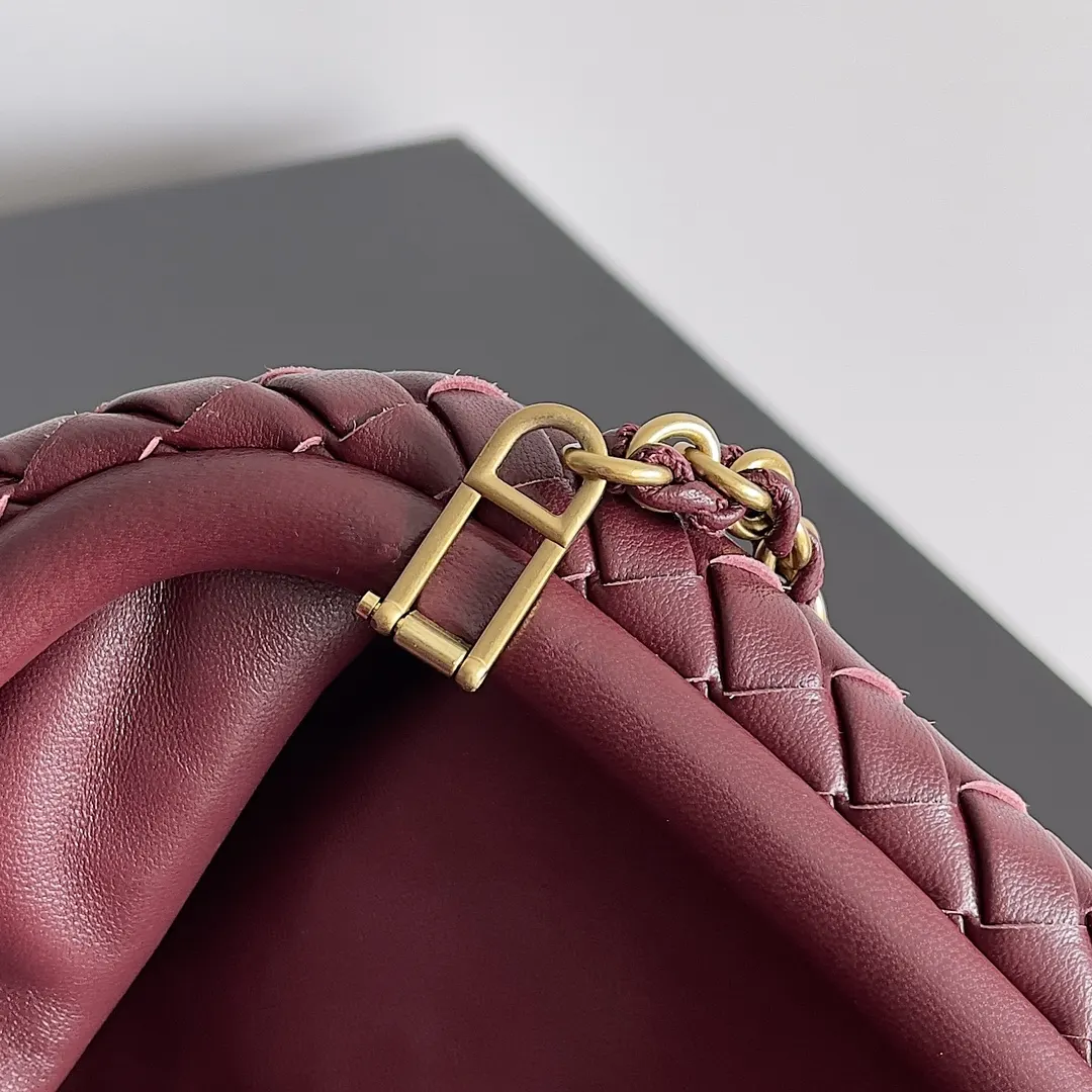 Bottega Veneta 手拿包 精致手拿款