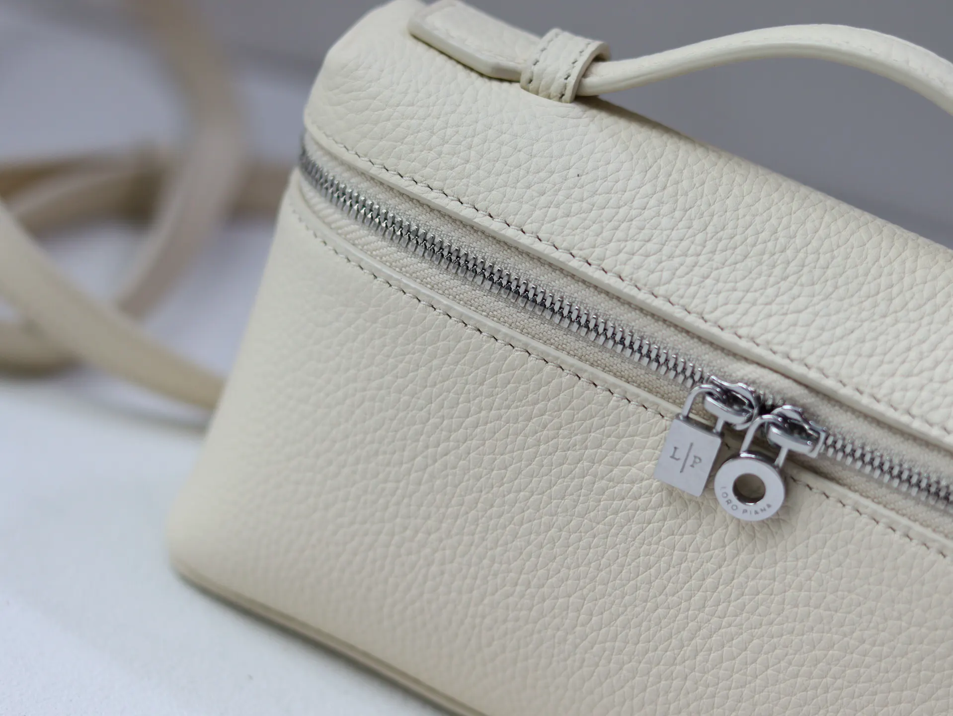 Clutch Bag Leather Image 10 Clutch Bag Leather Image 10