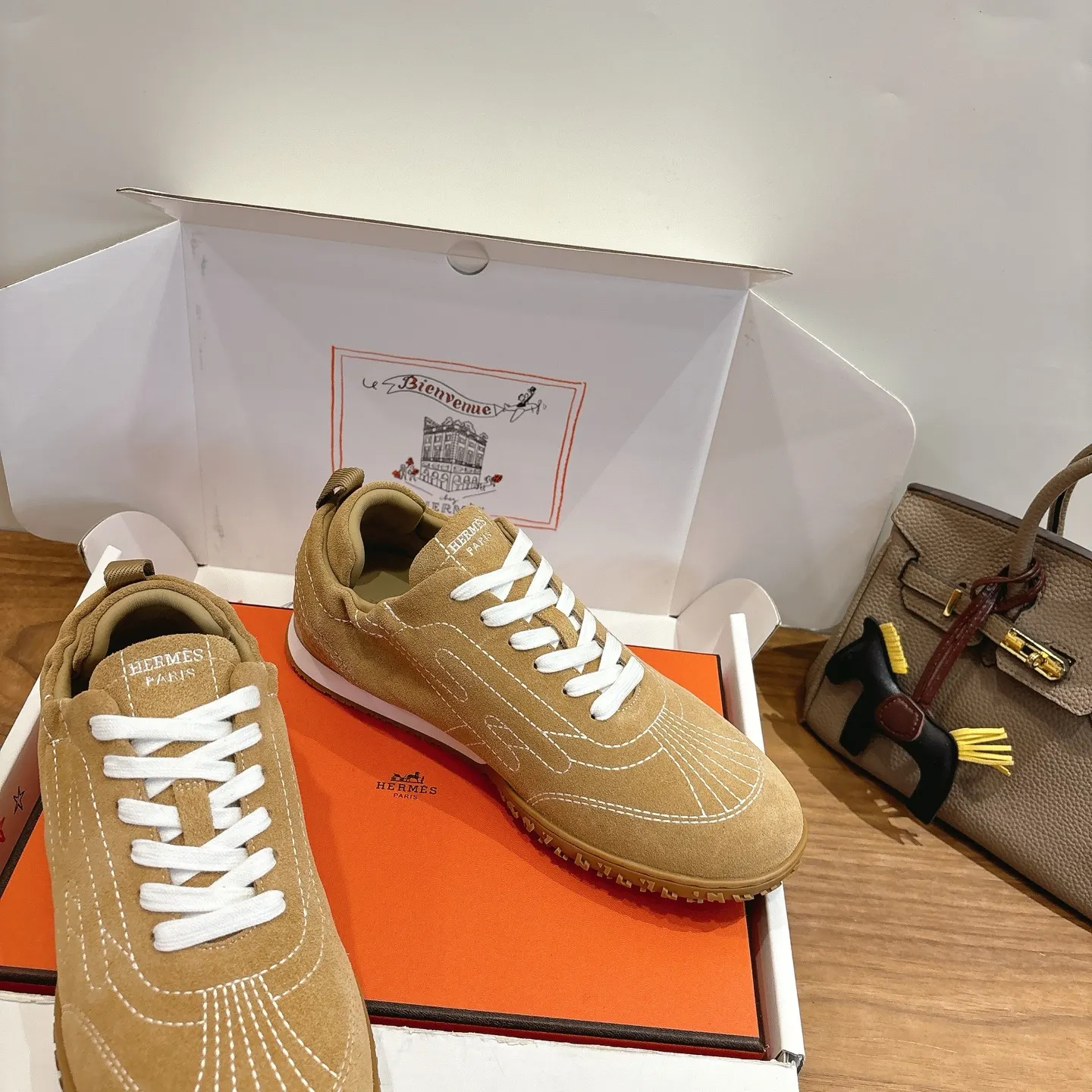 Hermès SS 运动鞋(數字2) Hermès SS 运动鞋(數字2)