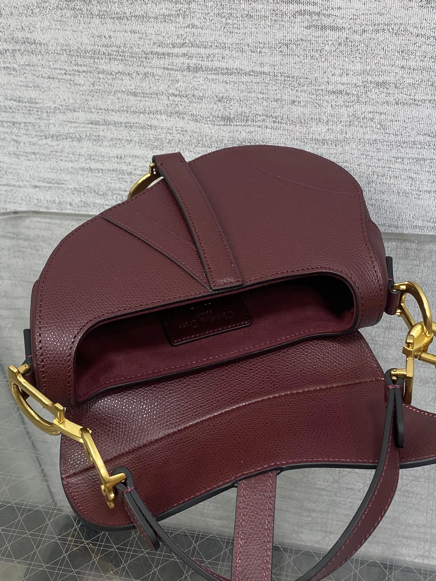 Saddle CD Saddle经典马鞍包 王者中的王者 地位不 旅行包 大容量旅行款