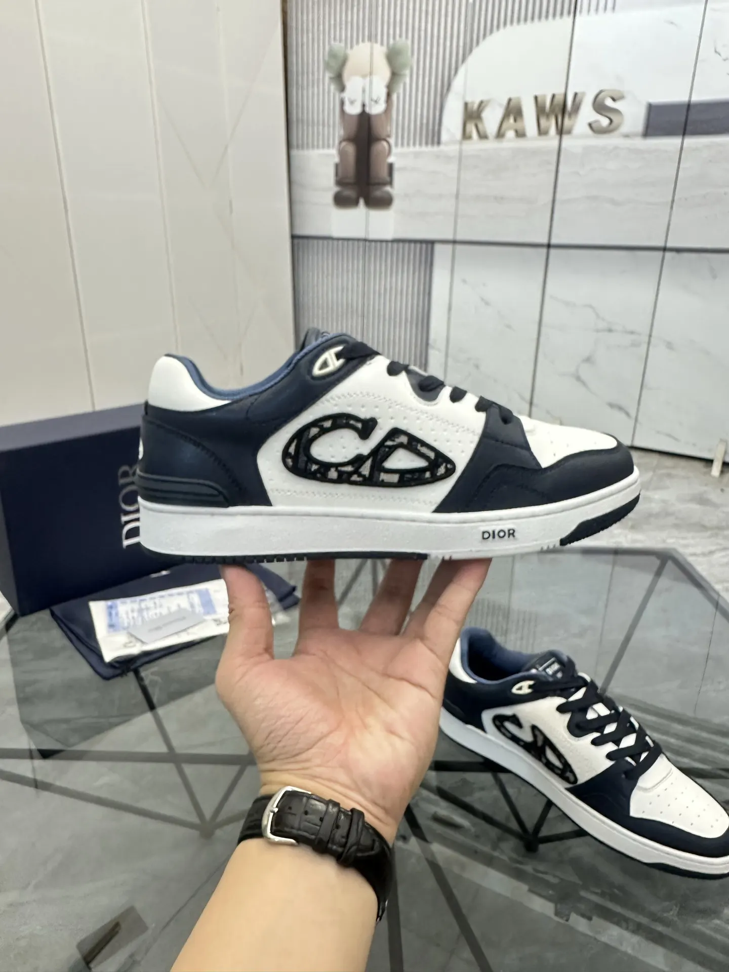 Dior B57 cowhide casual shoes, comfortable and versatile