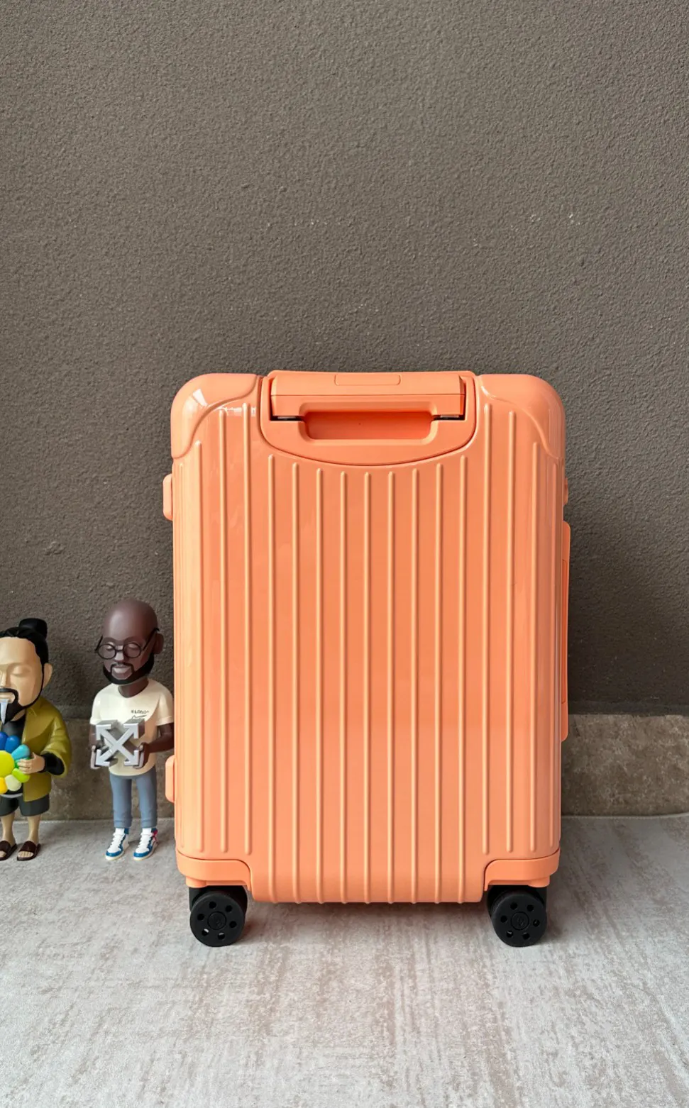 马卡龙系列颜色更是太丰富了 这家宝藏中古店的箱子真的 行李箱 旅行拉杆款 轻便出行款