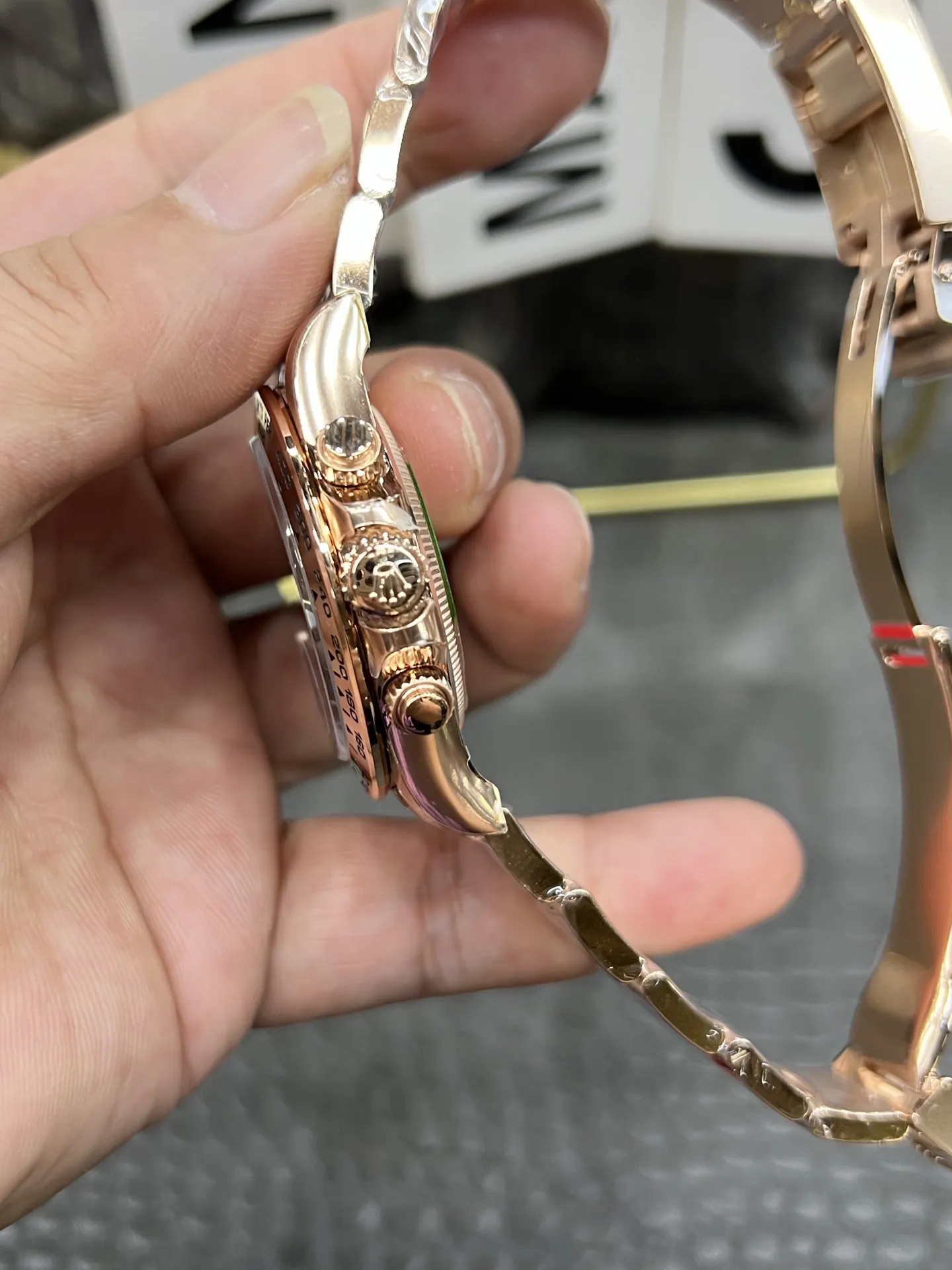 Rolex 玫瑰金 VS劳力士迪通拿 克 重 全玫瑰金迪 手錶 經典腕表款(數字3) Rolex 玫瑰金 VS劳力士迪通拿 克 重 全玫瑰金迪 手錶 經典腕表款(數字3)