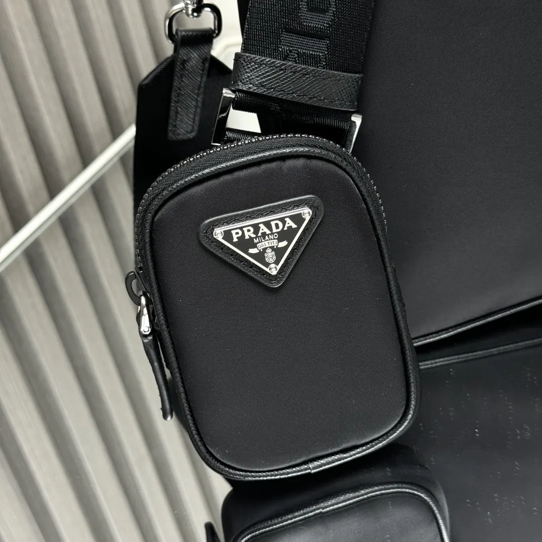 Prada Re-Nylon 黑色 斜背包