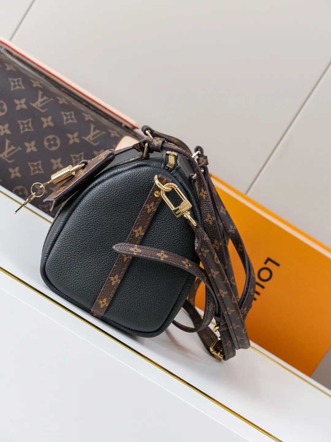 LV Keepall 牛皮 旅行袋 大容量旅行款