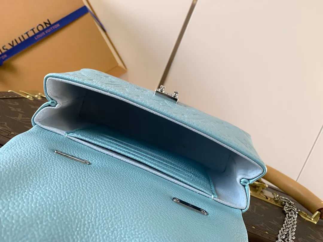 Chain Bag Leather