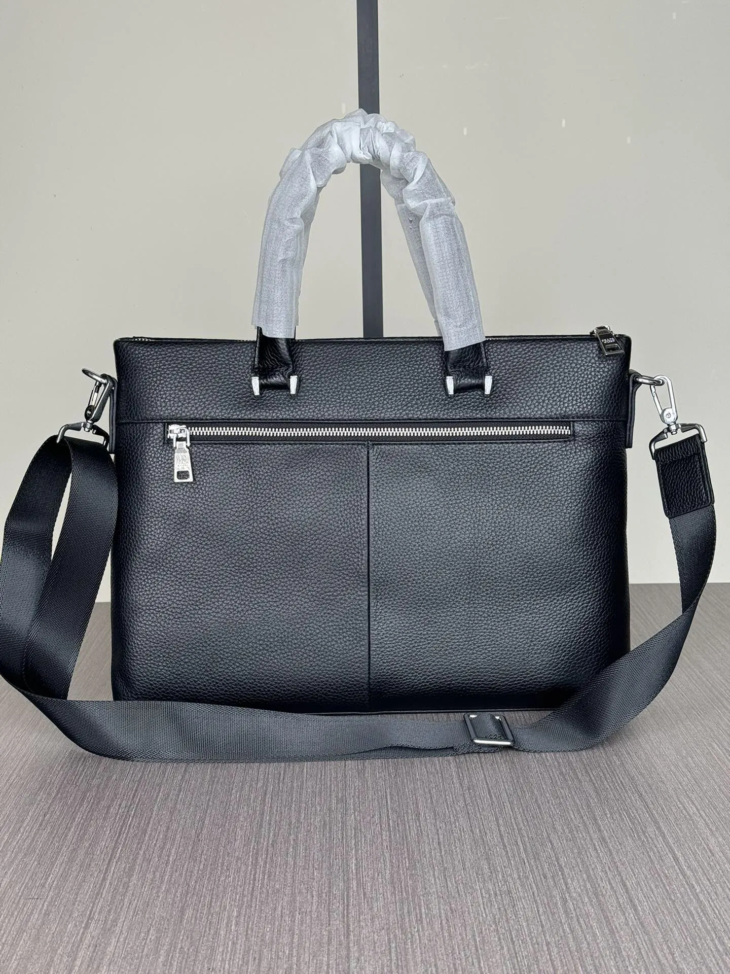 Prada 黑色 小牛皮 公文包 商務通勤款