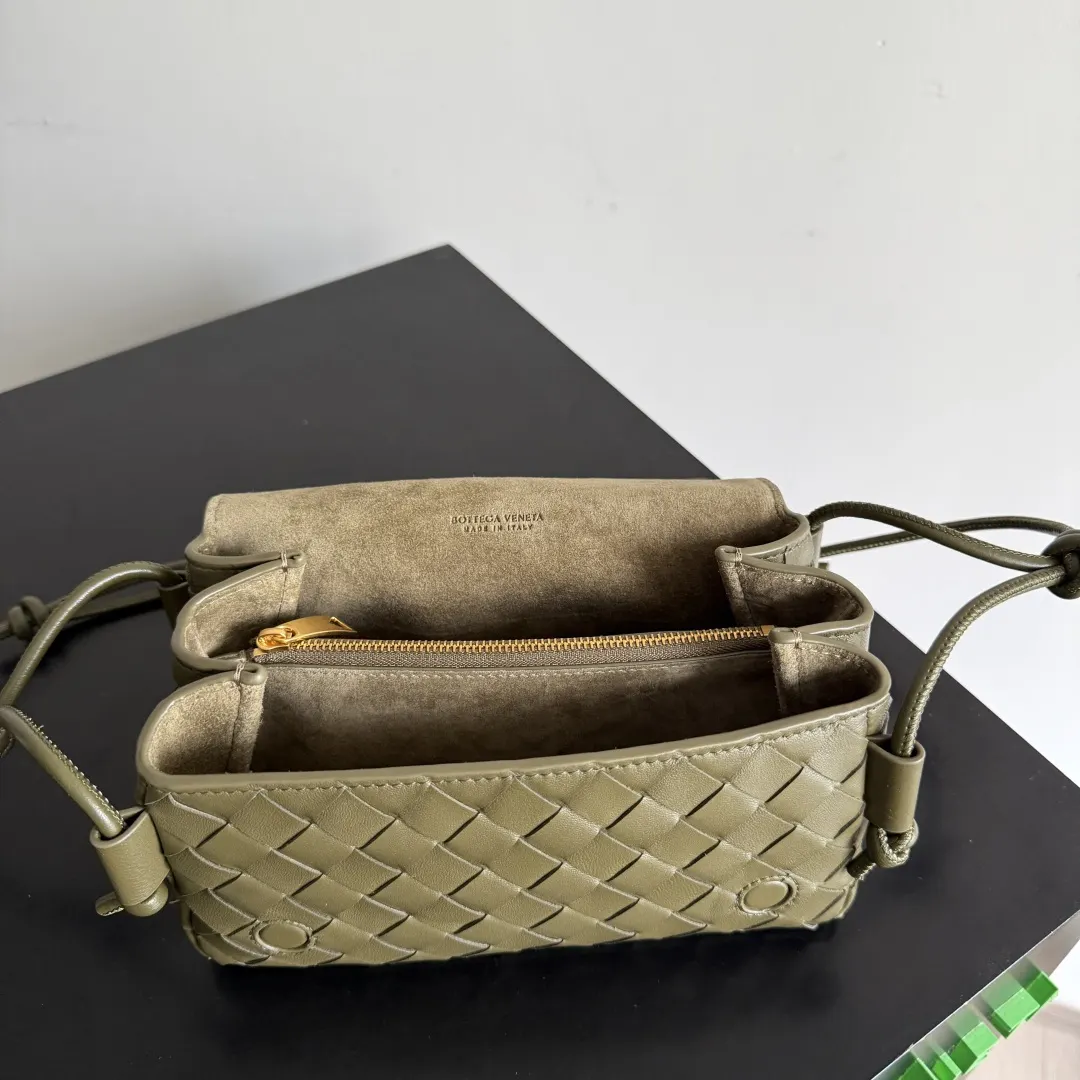 Bottega Veneta 手拿包 精致手拿款