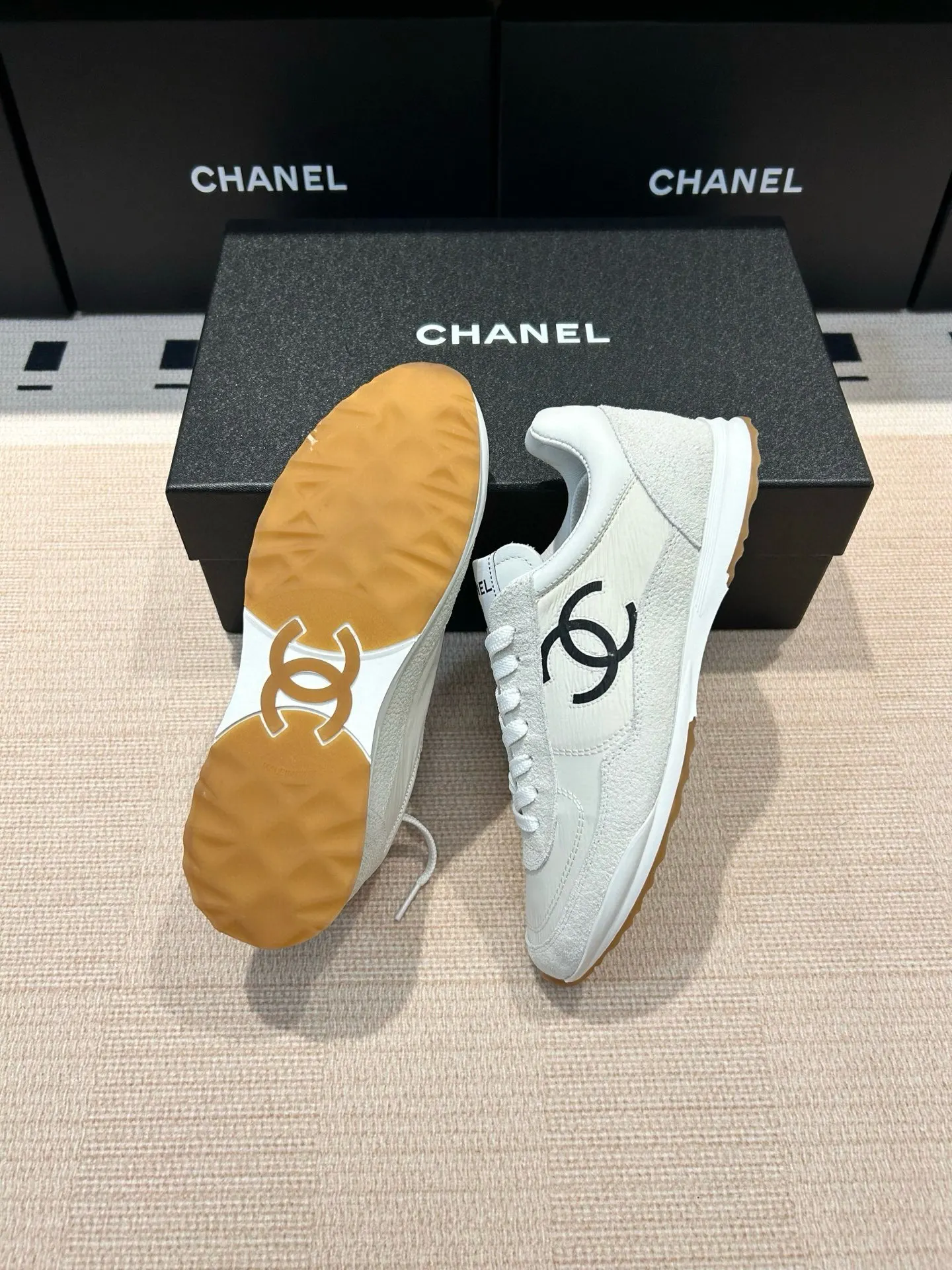 Chanel 雙C運動鞋(數字7) Chanel 雙C運動鞋(數字7)