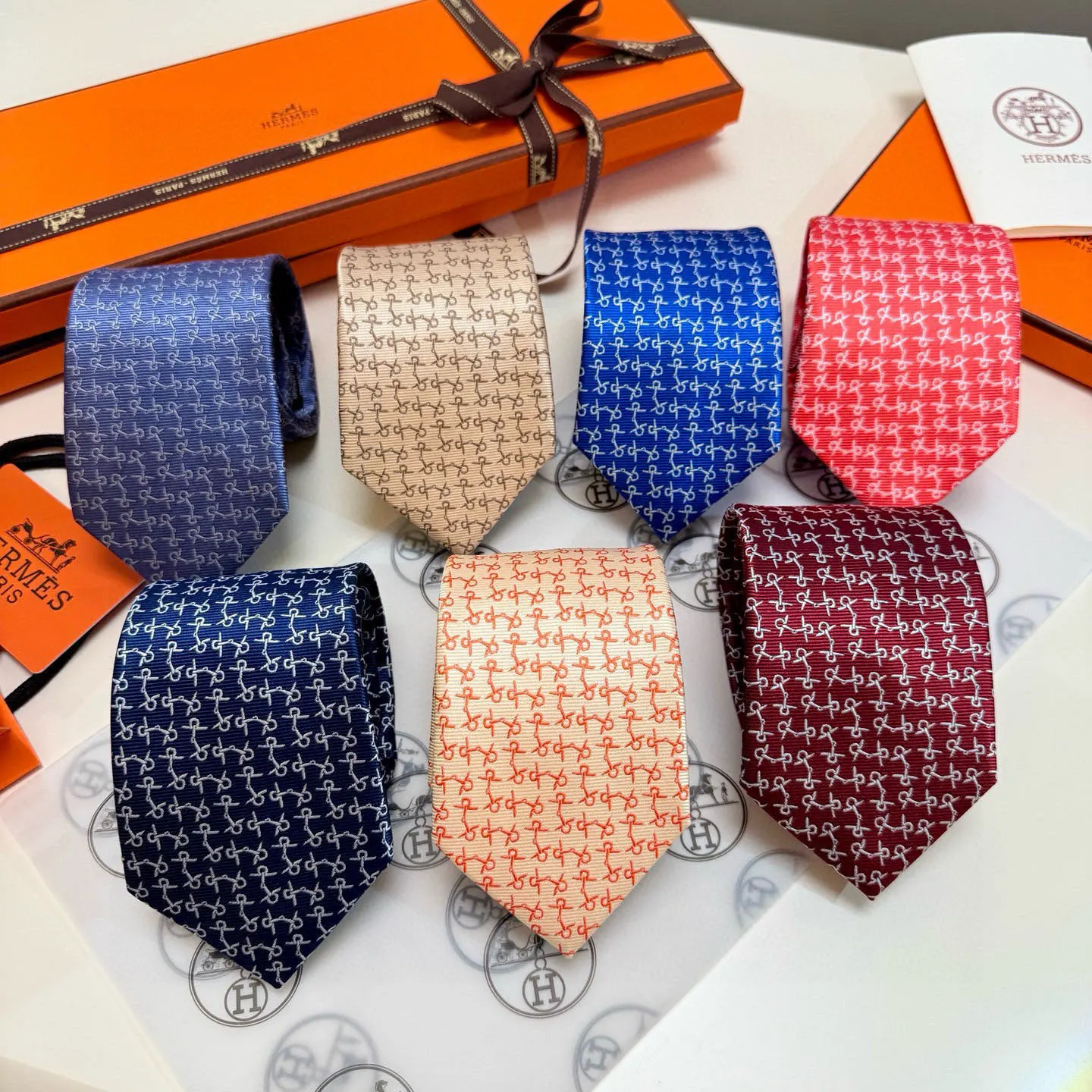 Hermès 领带 精致配飾