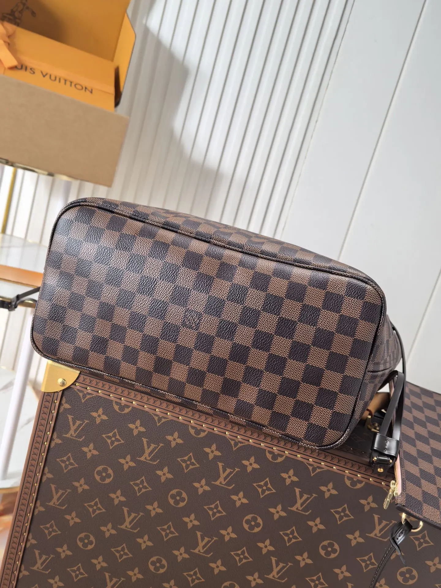 Neverfull 老花 帆布 手拿包 精致手拿款