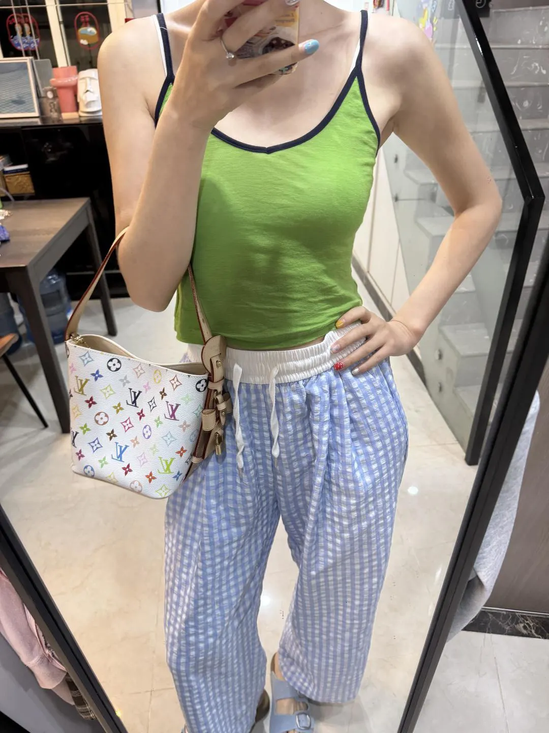 LV 白三彩allinbb真香 水桶包 休閒水桶款(數字9) LV 白三彩allinbb真香 水桶包 休閒水桶款(數字9)