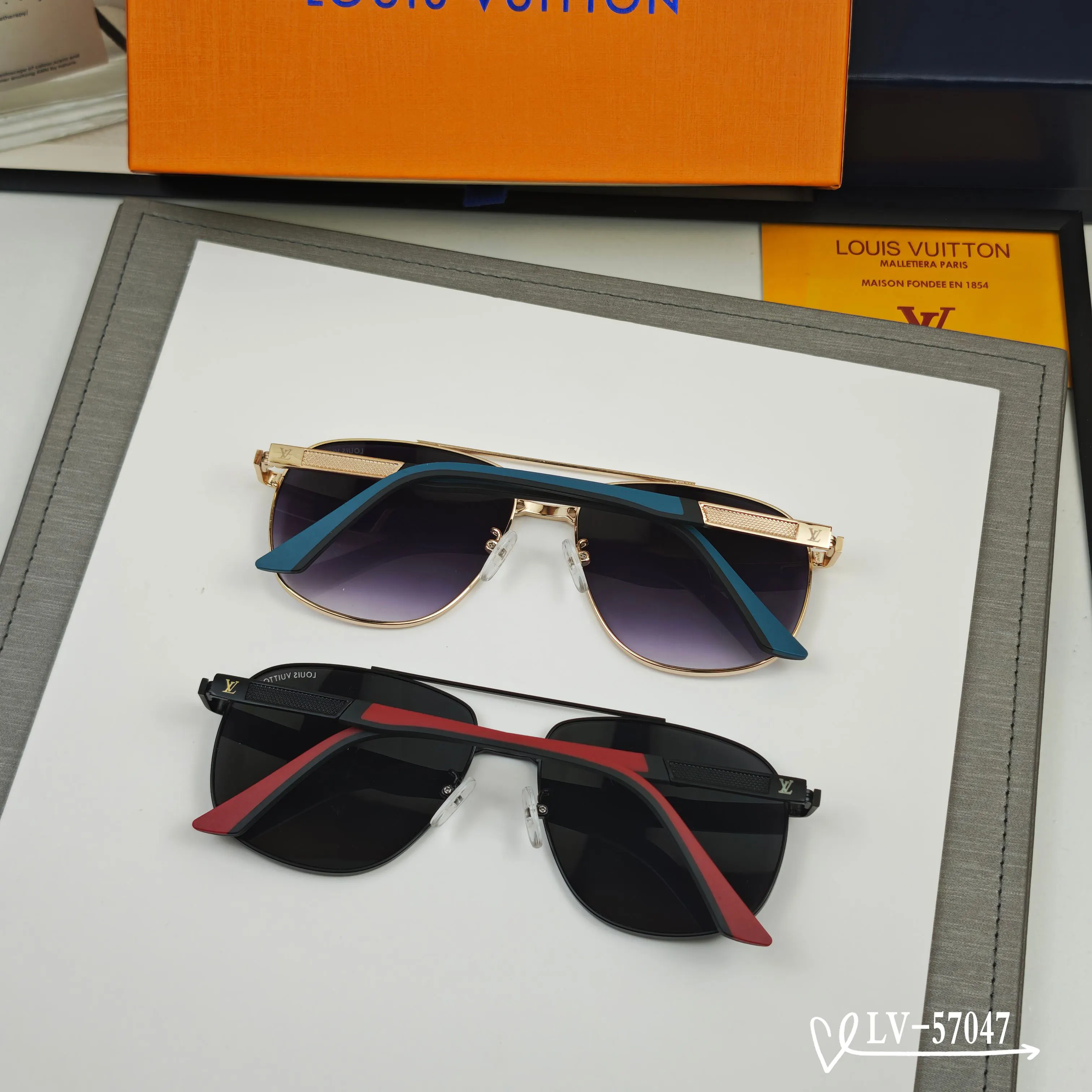 Louis Vuitton Fashion Item Fashion