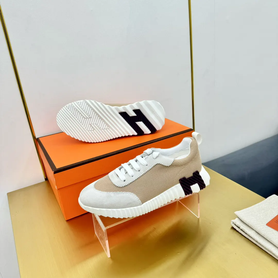 Hermès 官网同步更新 羊皮 运动鞋 舒适