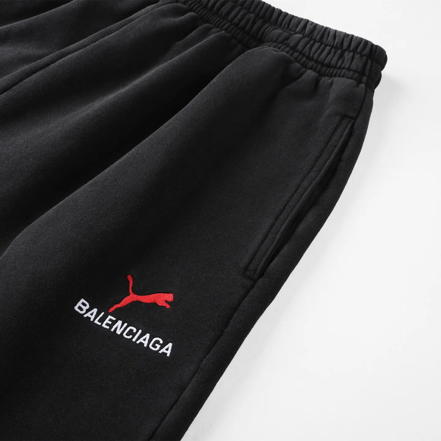 Balenciaga 短裤