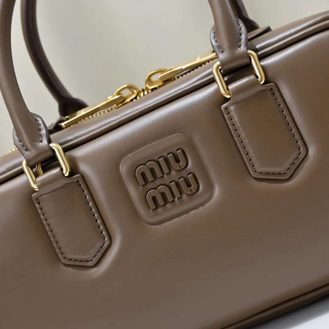 Top Handle Bag Commuter Leather