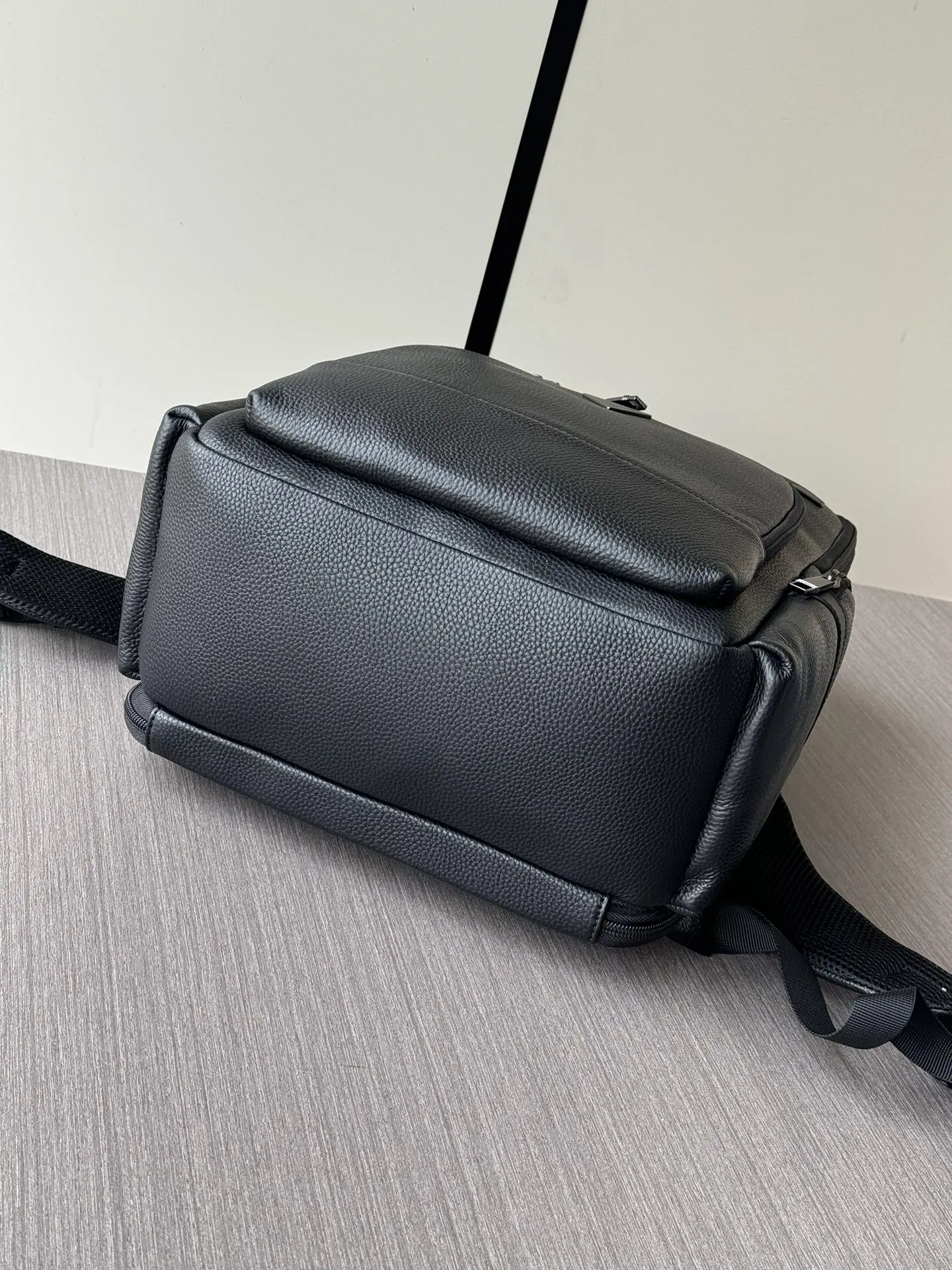 Prada 黑色 小牛皮 行李箱 旅行拉杆款 輕便出行款