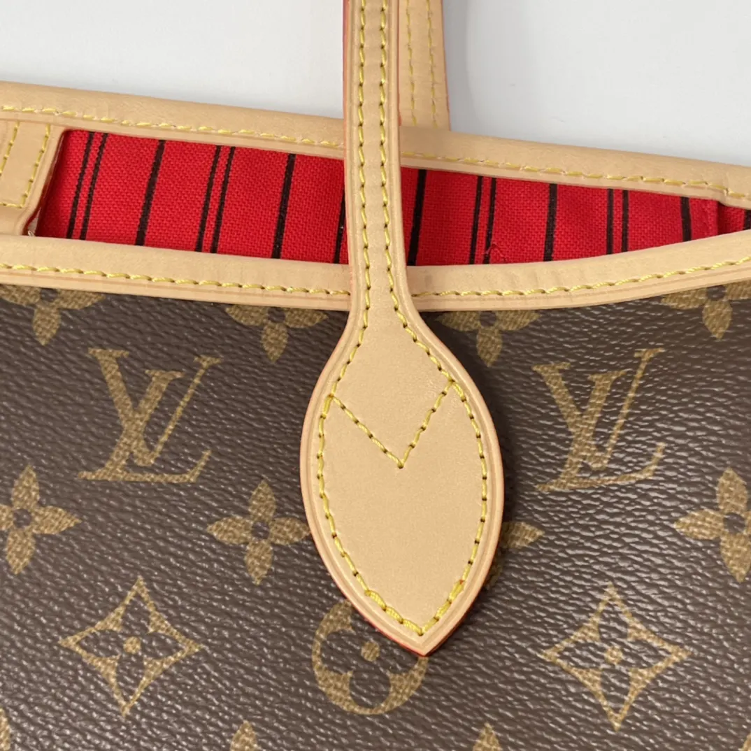 Neverfull 牛皮 手拿包 精致手拿款