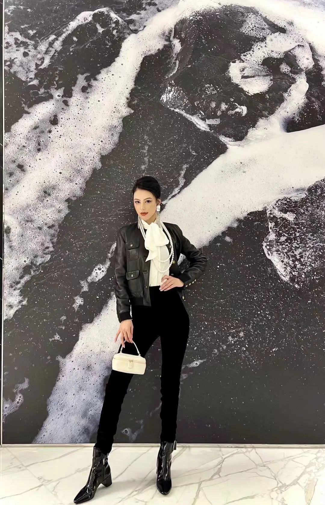 YSL 白色 系列 白色上身效果图 系列 化妆包 便携收纳款