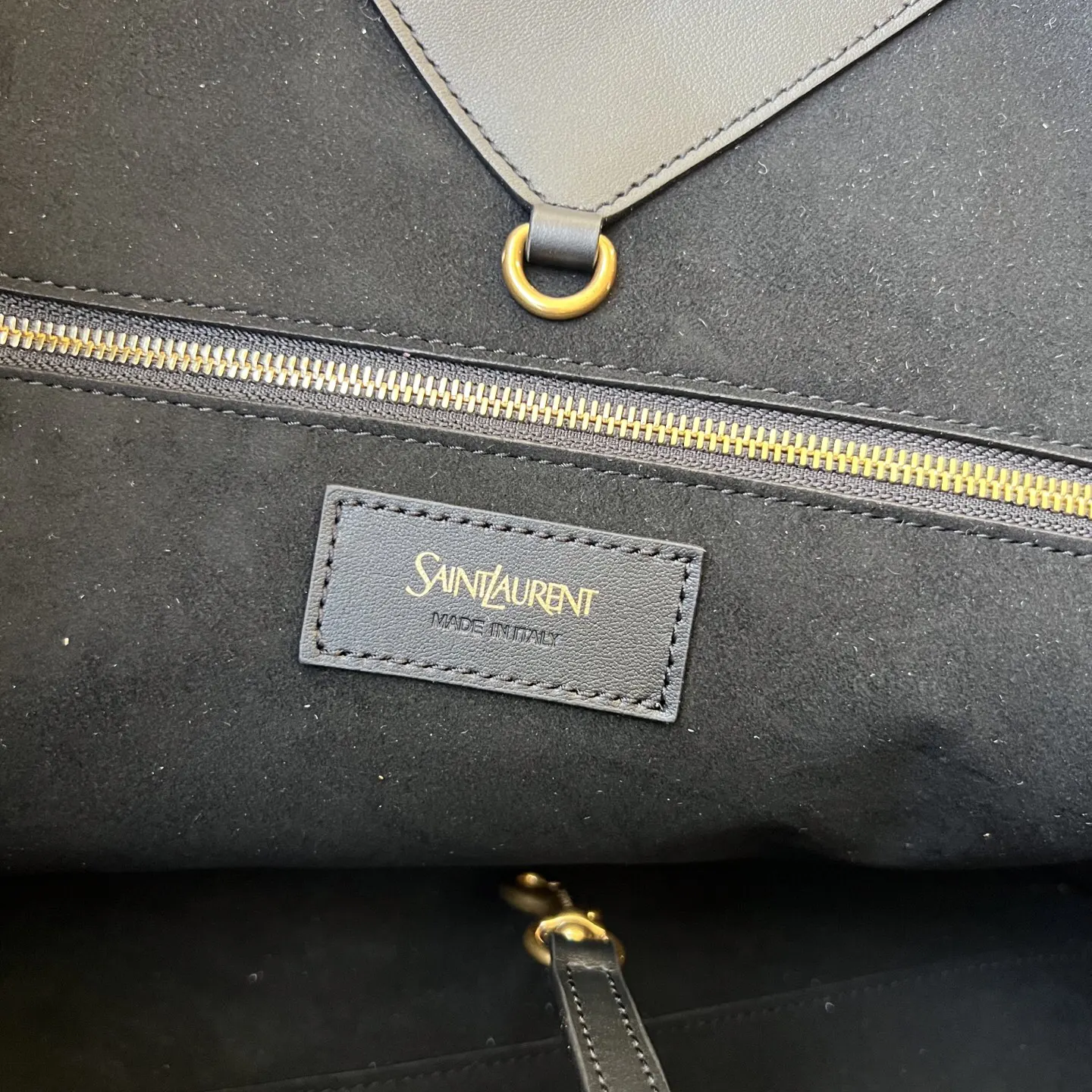 YSL 牛皮 Cabas 精细粒面皮革托特包 同色系绒面 大容量托特款