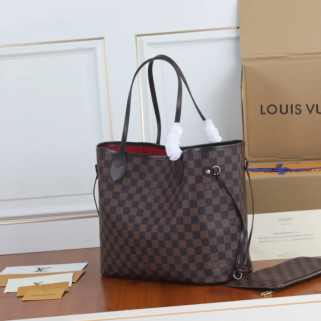 LV Neverfull 帆布 手拿包 精致手拿款