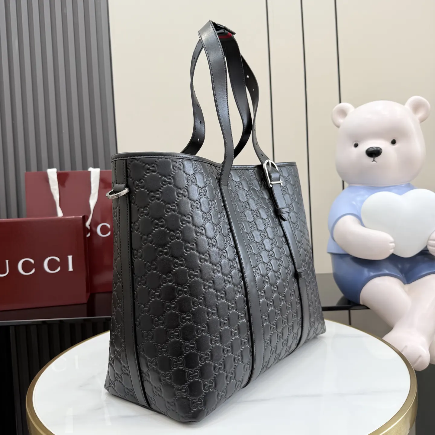 Gucci GG Emblem 黑色 皮革 托特包 大容量托特款
